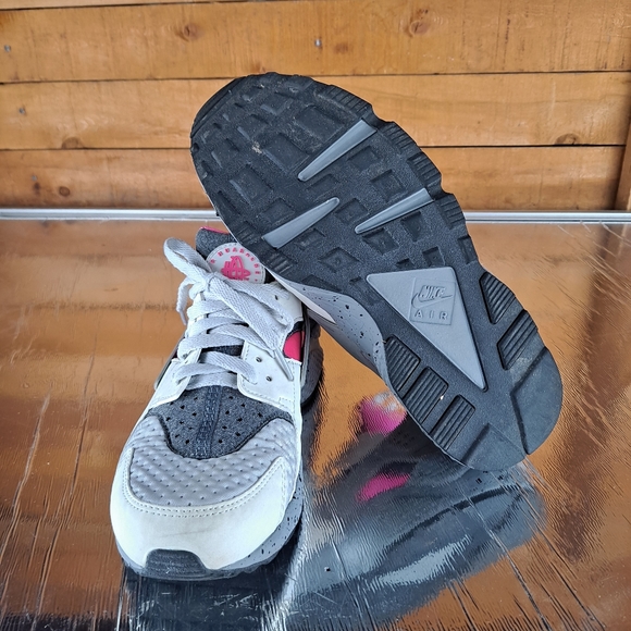 NIKE AIR HURACHE RUN # 852628-002 SIZE 7.5 Womans - Picture 5 of 8